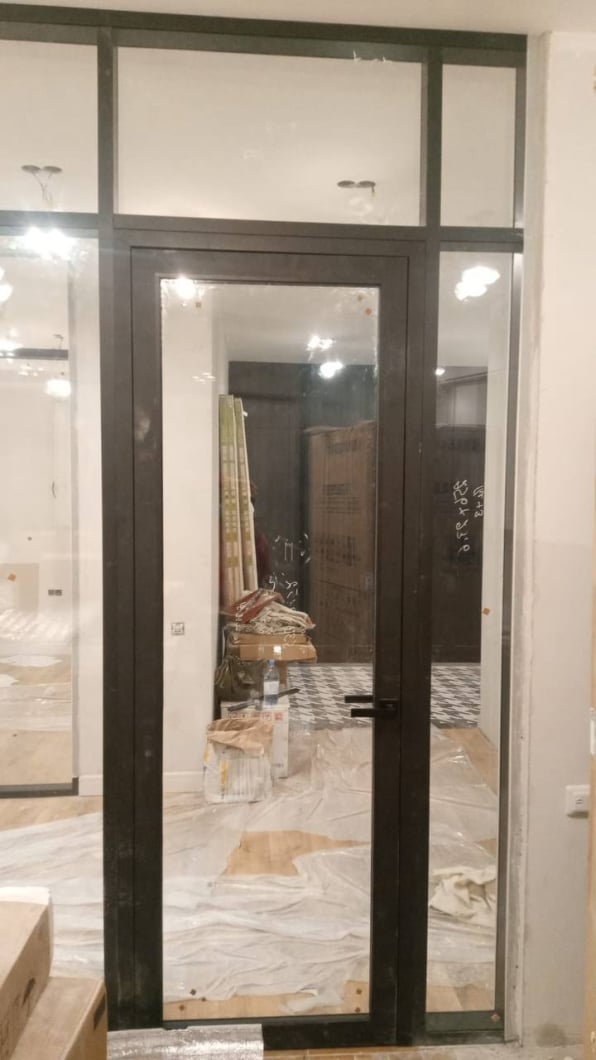 Перегородки с двойным остеклением в квартире