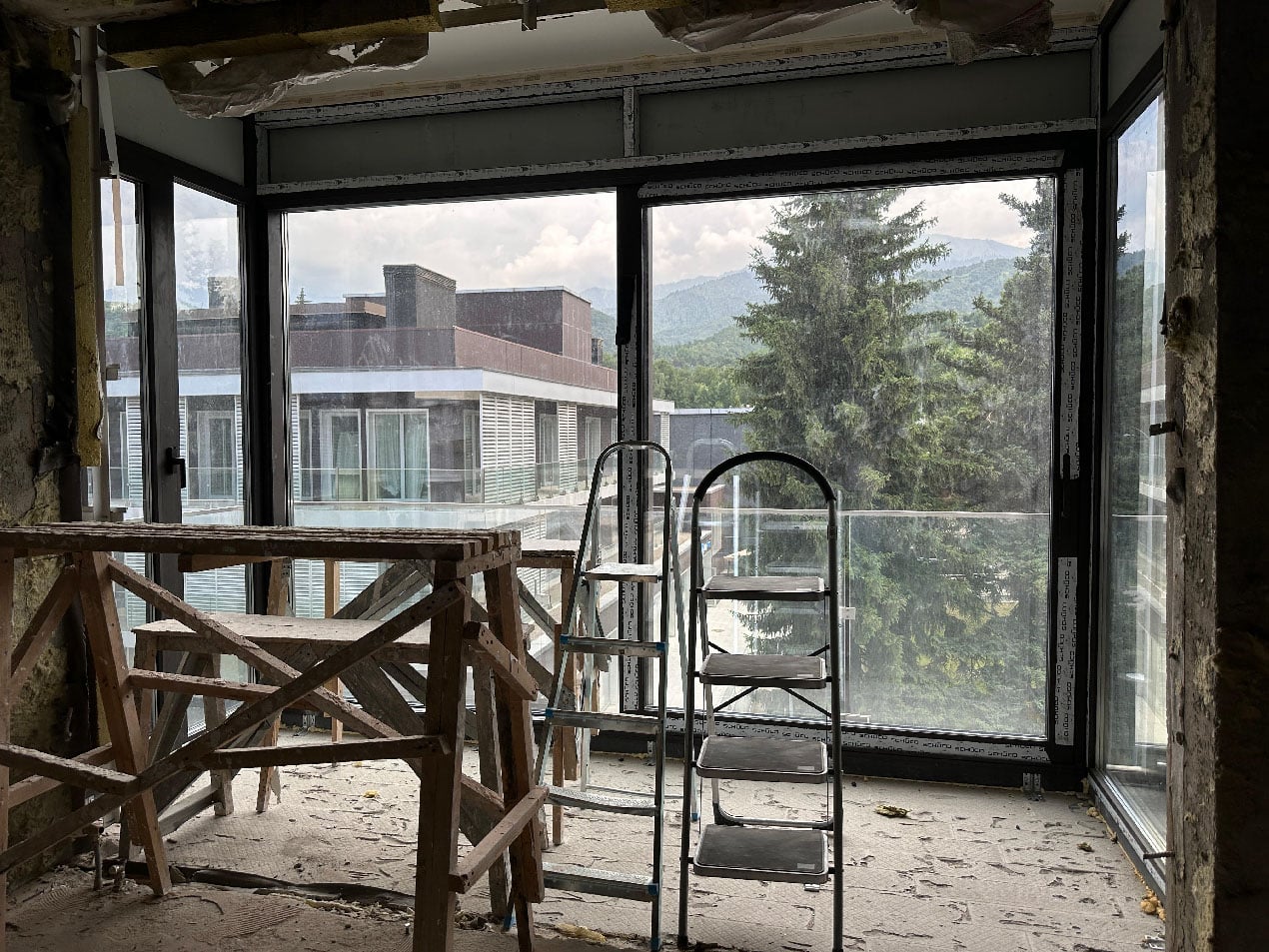 Алюминиевые окна в квартиру