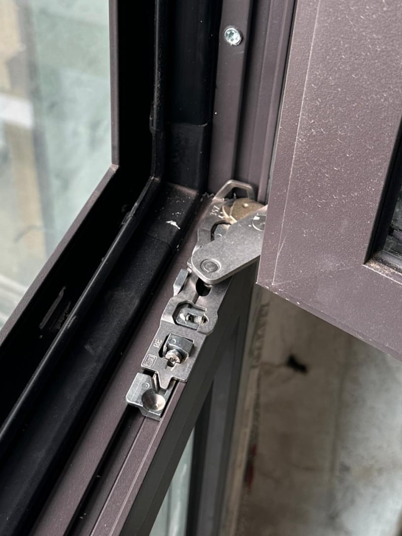 Алюминиевые окна в квартиру