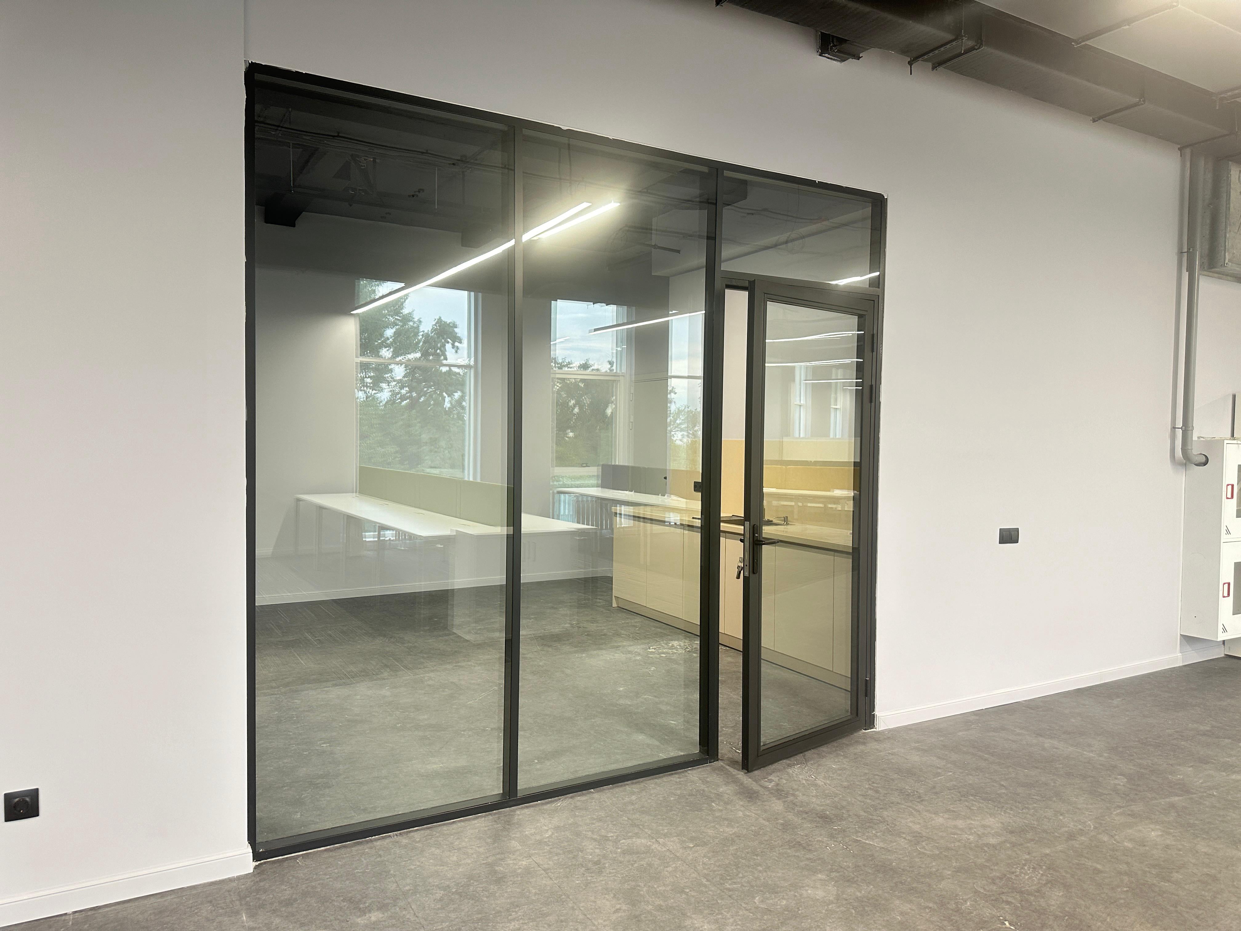 офис авиакомпании